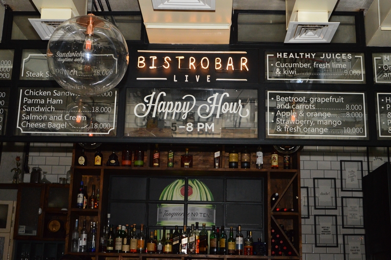 Bistrobar Live Hamra on Saturday Night